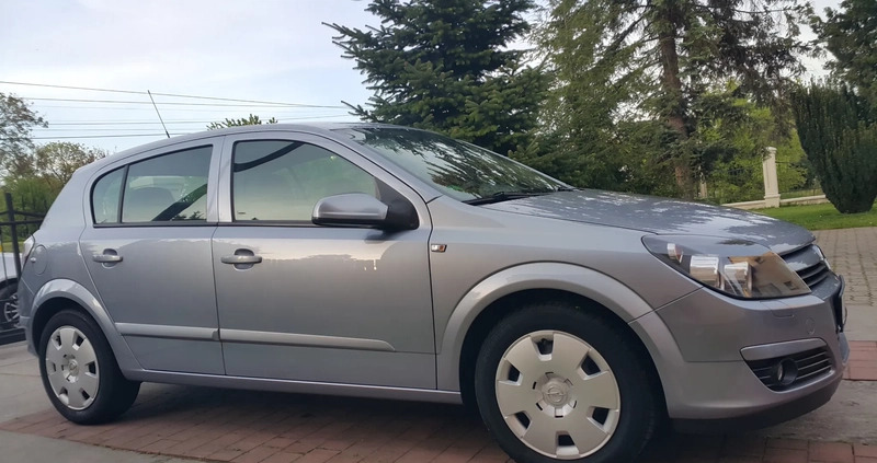 Opel Astra cena 13300 przebieg: 164000, rok produkcji 2005 z Jarosław małe 191